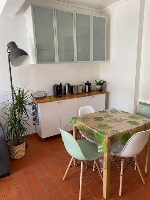 Simone, Appartement Maison, Quartier Calme, Grande Terrasse, Spa, Barbecue, 2 Chambres Фрежюс Экстерьер фото